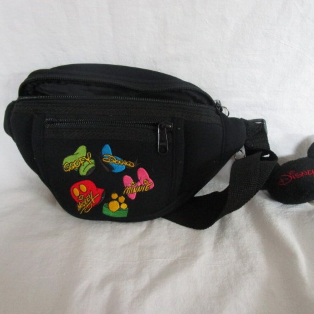 DISNEYLAND RESORT FANNY PACK BLACK